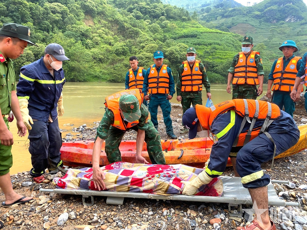 Tuyên Quang: Tìm thấy thi thể một nạn nhân trong vụ hai người mất tích trên sông Nho Quế
